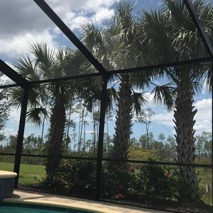 Meet your Posher, Ashleashley